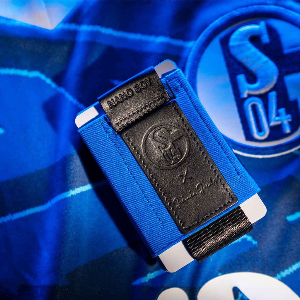 fc schalke 04 edition jaimie jacobs nano boy pocket liegt auf trikot 